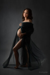gravid, porträttfotograf, gravidporträtt, gravidfotografering, ramlösa, skåne, helsingborg, studiofotograf